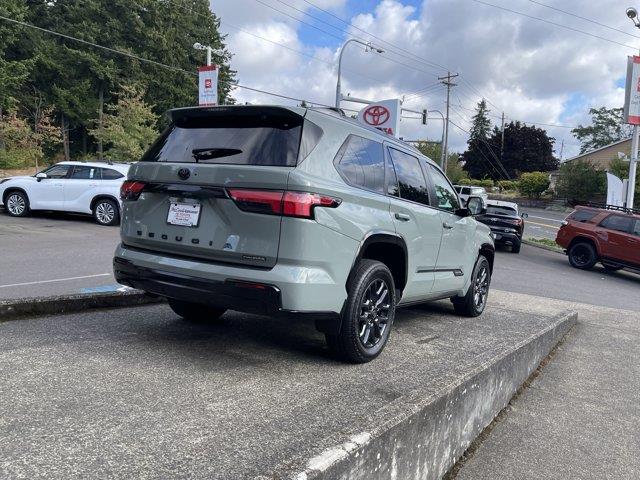 2025 Toyota Sequoia Platinum — photo 1 of 6