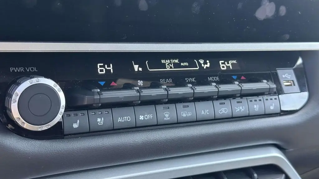 2025 Toyota Sequoia Platinum