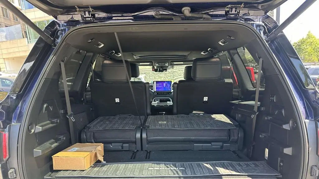 2025 Toyota Sequoia Platinum
