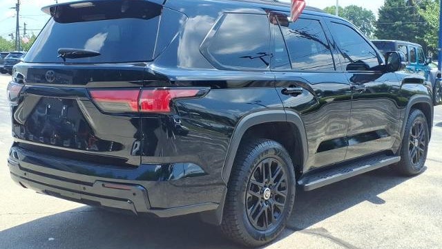 2024 Toyota Sequoia SR5