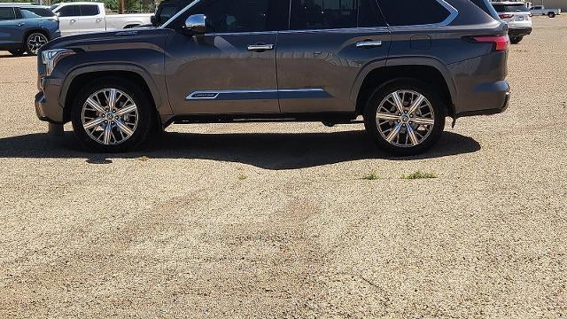 2023 Toyota Sequoia SR5