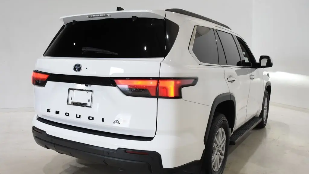 2023 Toyota Sequoia SR5