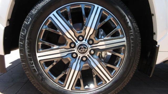 2023 Toyota Sequoia SR5