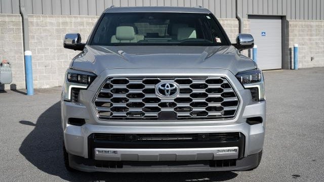 2024 Toyota Sequoia SR5