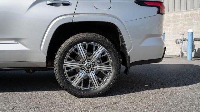 2024 Toyota Sequoia SR5