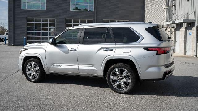 2024 Toyota Sequoia SR5