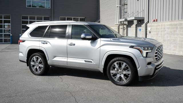 2024 Toyota Sequoia SR5
