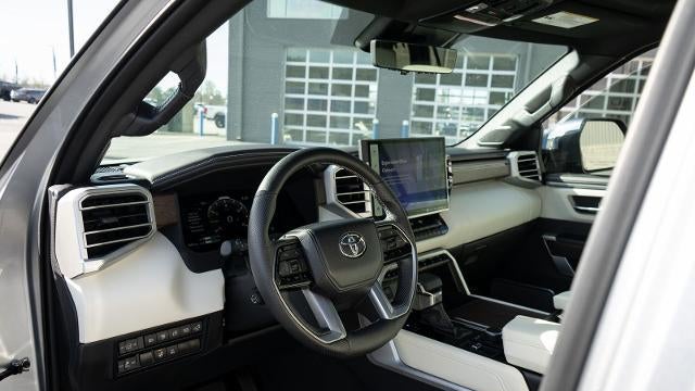 2024 Toyota Sequoia SR5