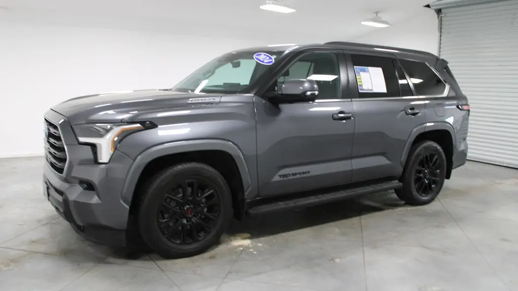 2024 Toyota Sequoia SR5