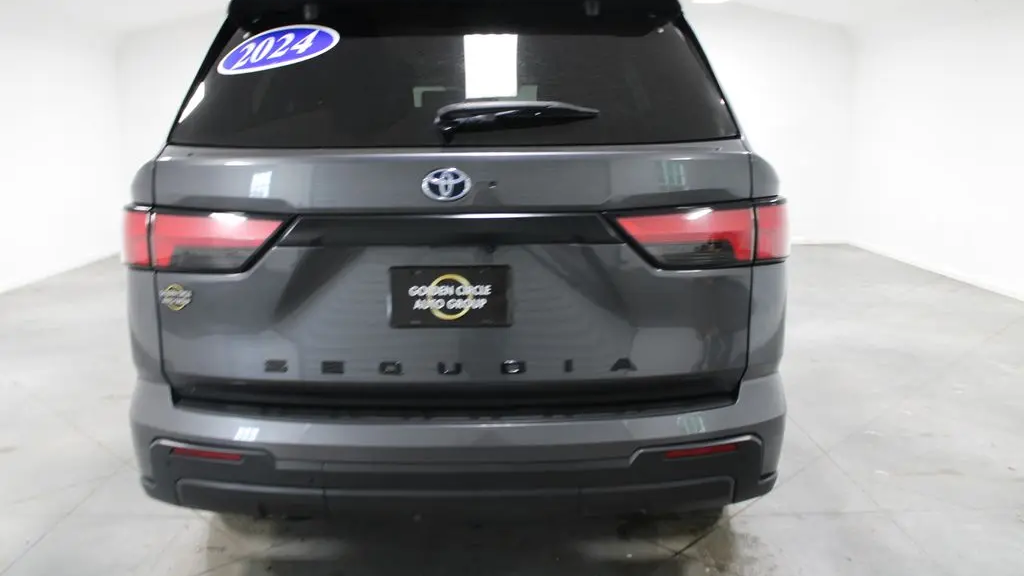 2024 Toyota Sequoia SR5
