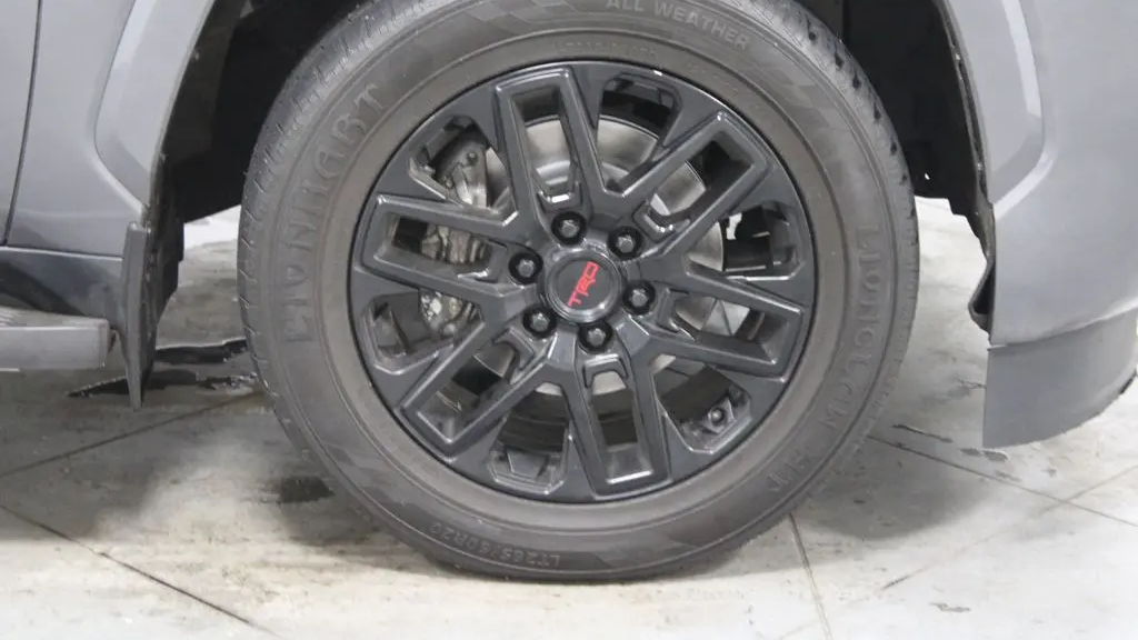 2024 Toyota Sequoia SR5