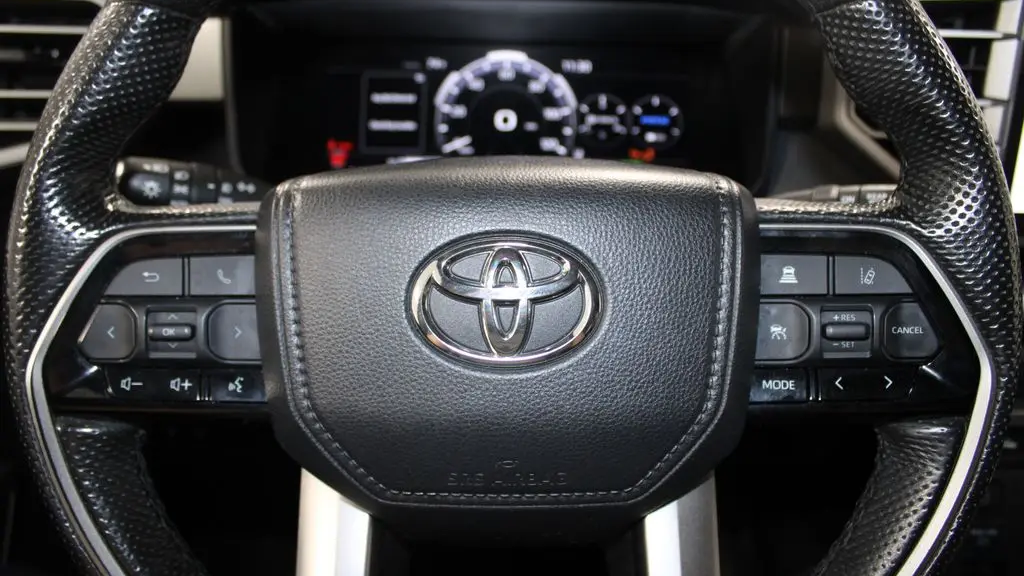 2024 Toyota Sequoia SR5
