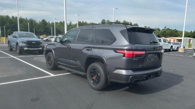 2024 Toyota Sequoia SR5
