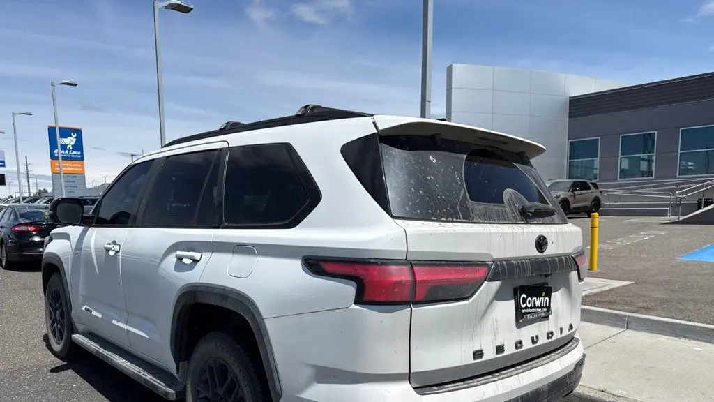 2024 Toyota Sequoia SR5