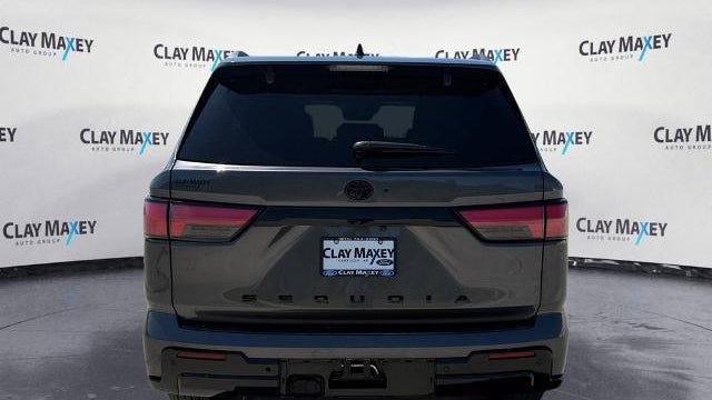 2024 Toyota Sequoia SR5