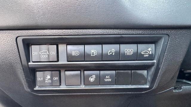 2024 Toyota Sequoia SR5