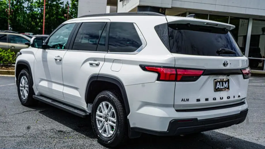 2025 Toyota Sequoia SR5