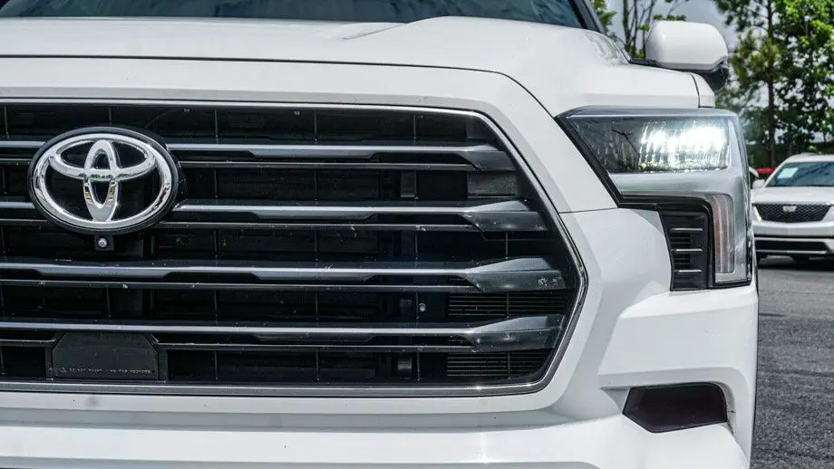 2025 Toyota Sequoia SR5