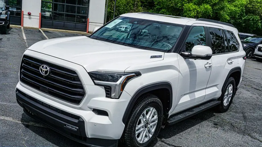 2025 Toyota Sequoia SR5