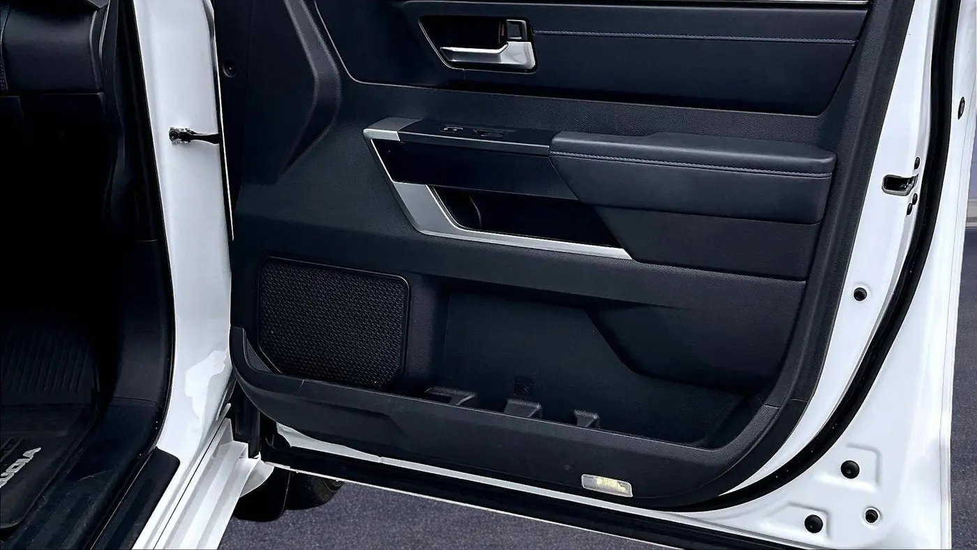 2025 Toyota Sequoia SR5