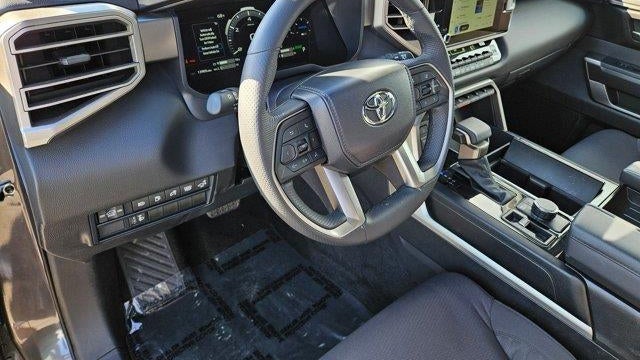 2025 Toyota Sequoia SR5
