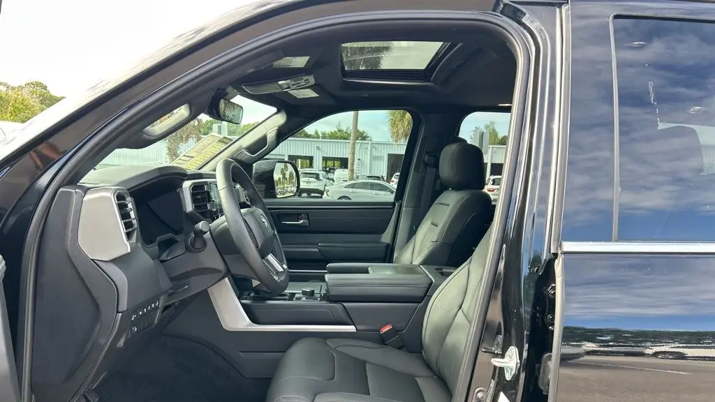2025 Toyota Sequoia SR5