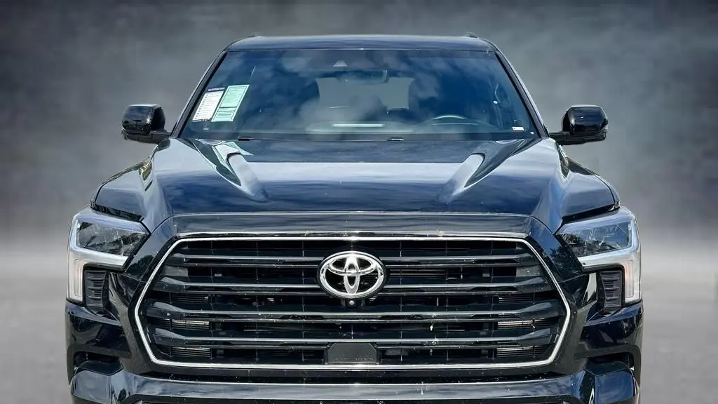 2025 Toyota Sequoia SR5