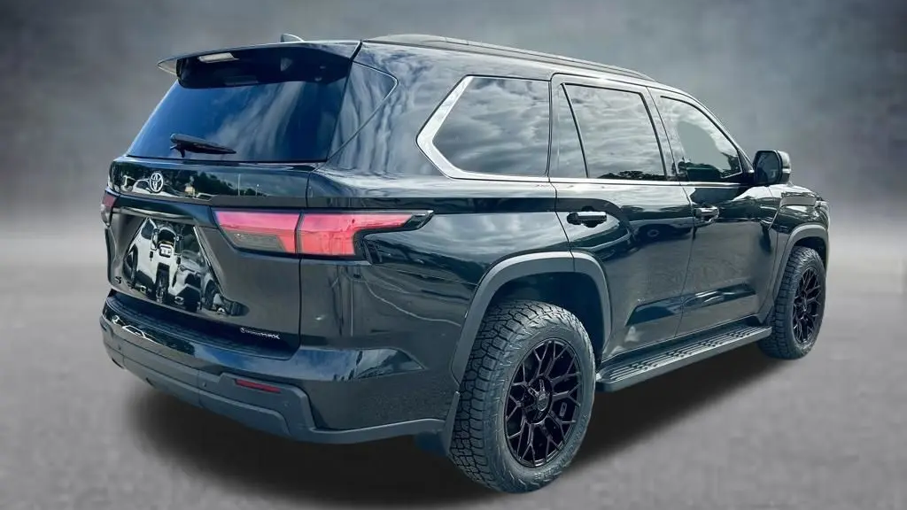 2025 Toyota Sequoia SR5