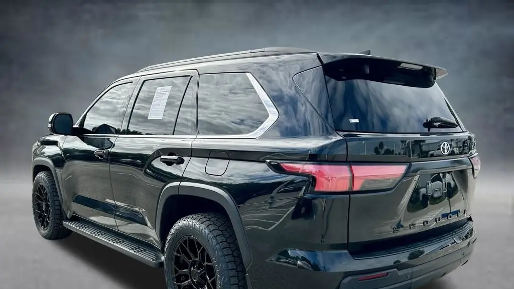 2025 Toyota Sequoia SR5