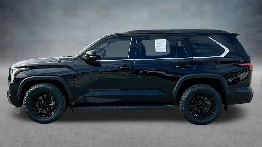 2025 Toyota Sequoia SR5