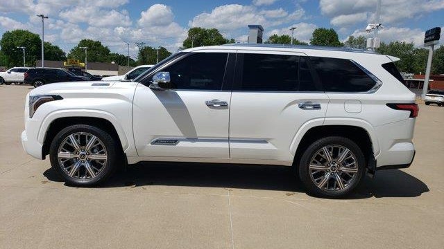 2024 Toyota Sequoia SR5