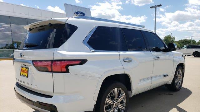 2024 Toyota Sequoia SR5