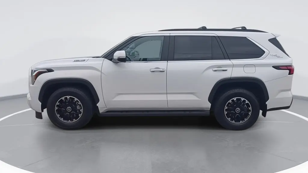 2024 Toyota Sequoia SR5
