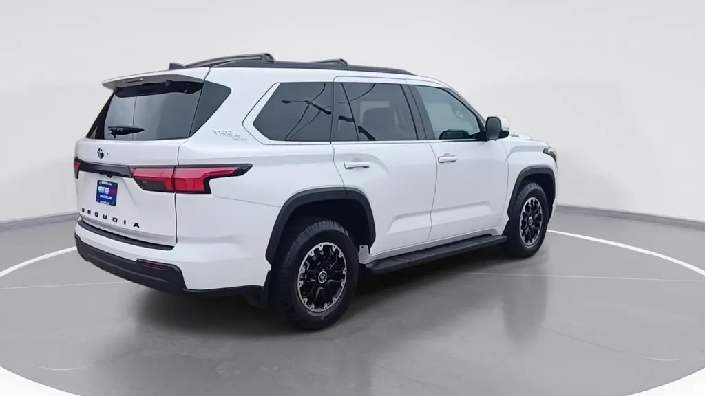 2024 Toyota Sequoia SR5