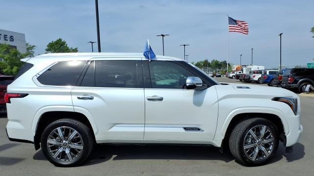 2023 Toyota Sequoia SR5