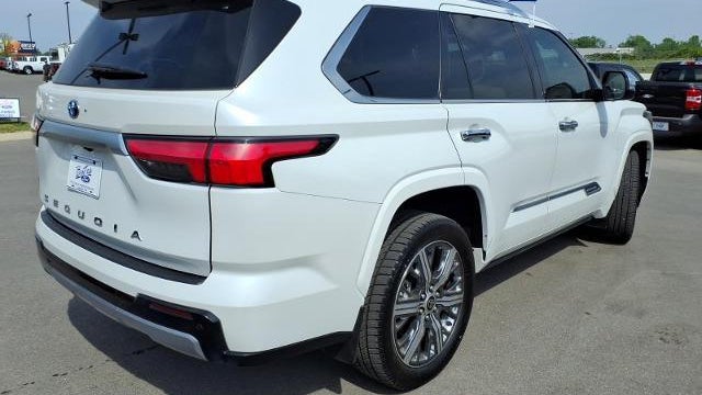 2023 Toyota Sequoia SR5