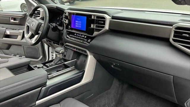 2025 Toyota Sequoia SR5