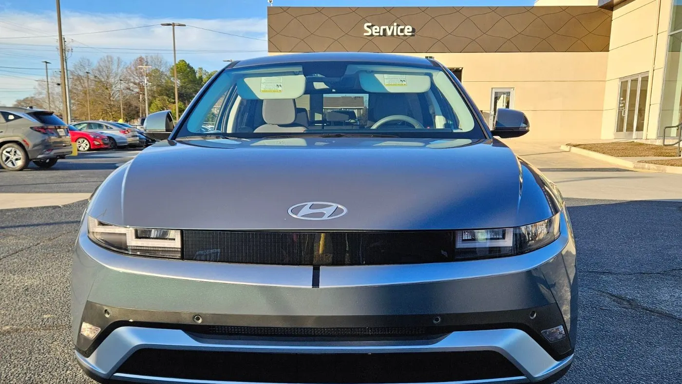 2026 Hyundai IONIQ 5 SE