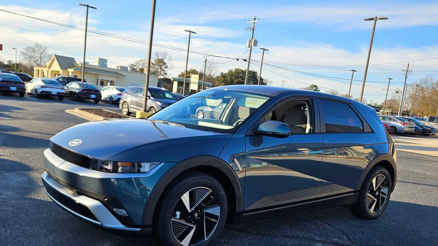 2026 Hyundai IONIQ 5 SE