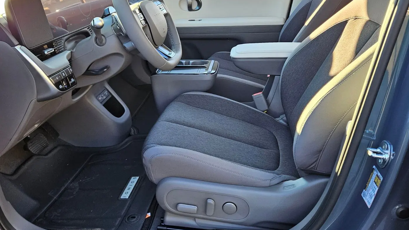 2026 Hyundai IONIQ 5 SE