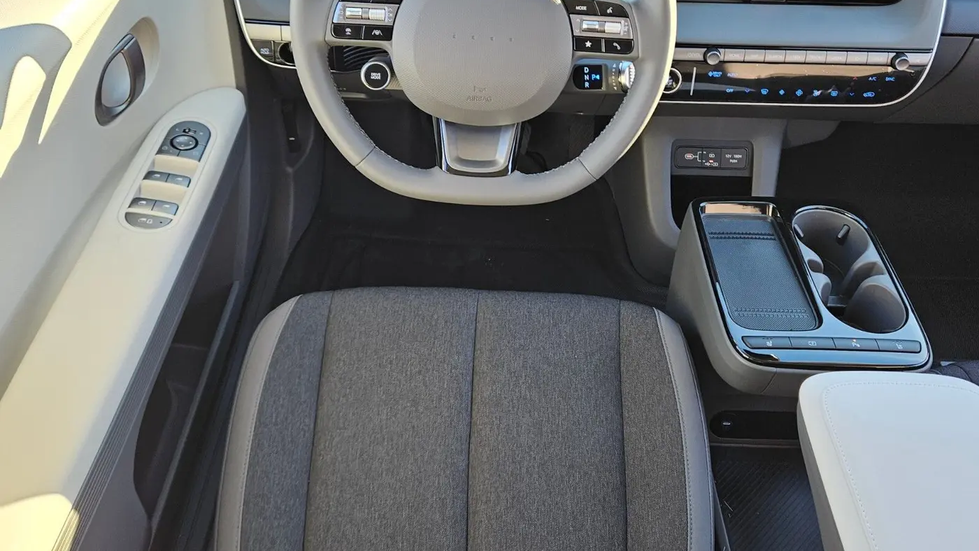 2026 Hyundai IONIQ 5 SE