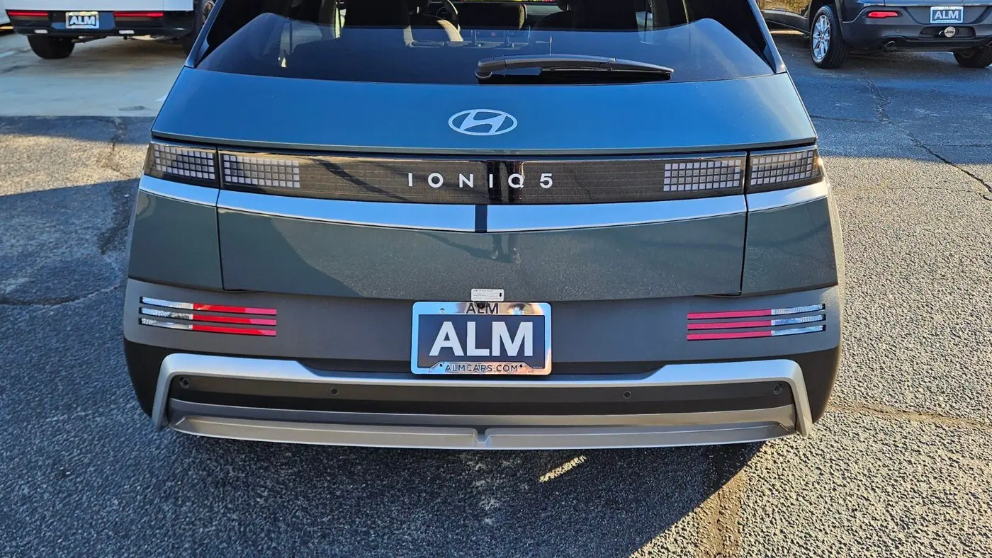 2026 Hyundai IONIQ 5 SE