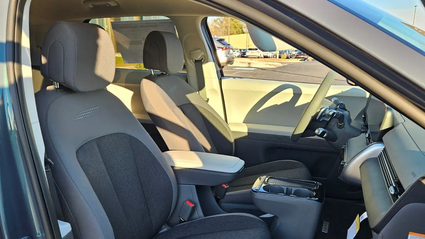 2026 Hyundai IONIQ 5 SE