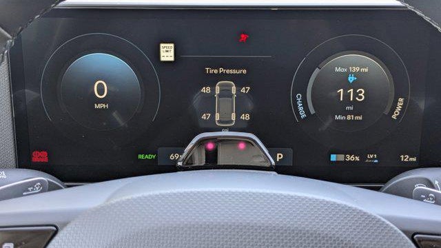 2025 Hyundai IONIQ 5 SE