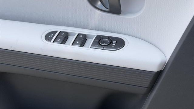 2026 Hyundai IONIQ 5 SE