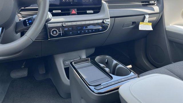 2026 Hyundai IONIQ 5 SE