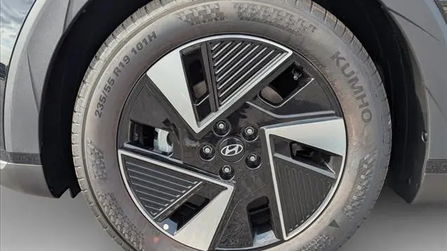 2026 Hyundai IONIQ 5 SE
