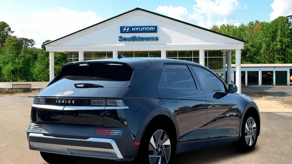 2026 Hyundai IONIQ 5 SE