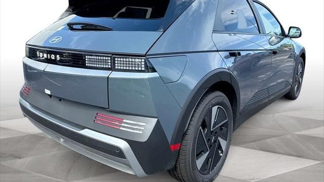 2025 Hyundai IONIQ 5 SE