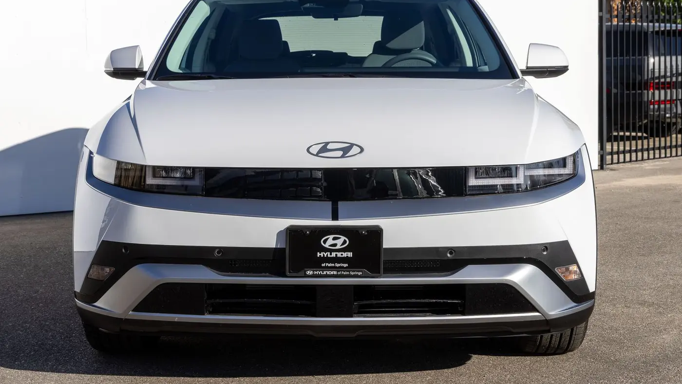 2026 Hyundai IONIQ 5 SE